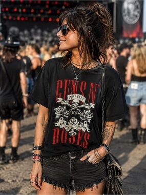 Guns N' Roses Black Graphic Tee - unisex Rock Band Shirt